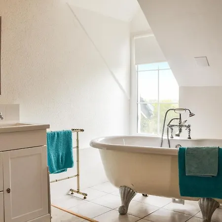 Awesome In Sous Courcillon W/ Outdoor Swimming Pool And 2 Bedrooms * Dissay-sous-Courcillon