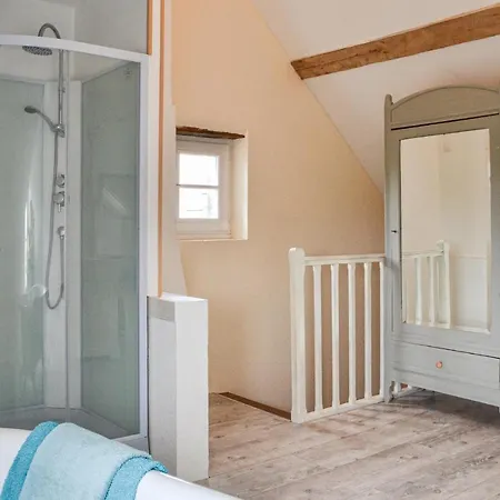 Awesome In Sous Courcillon W/ Outdoor Swimming Pool And 2 Bedrooms