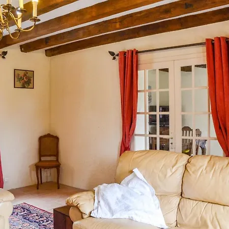 Awesome In Sous Courcillon W/ Outdoor Swimming Pool And 2 Bedrooms Casa vacanze *