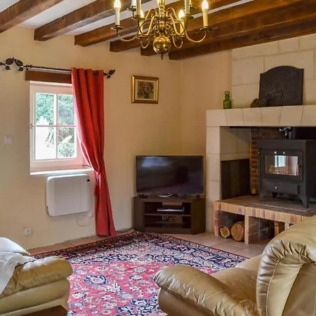 Casa vacanze Awesome In Sous Courcillon W/ Outdoor Swimming Pool And 2 Bedrooms