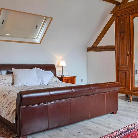 Casa vacanze Awesome In Sous Courcillon W/ Outdoor Swimming Pool And 2 Bedrooms